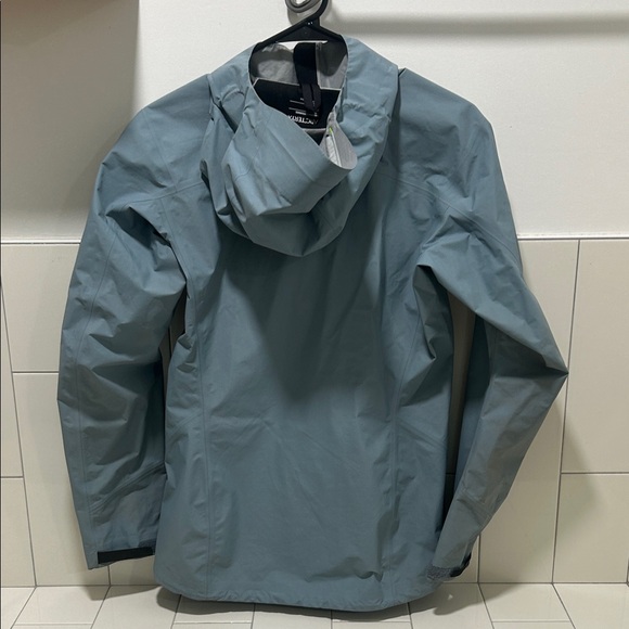 Arc’teryx BETA LT - Picture 2 of 8